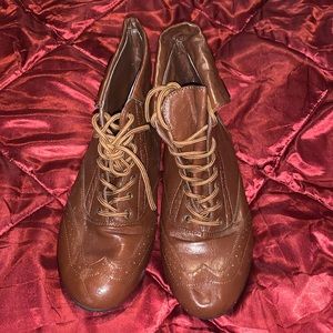 Women’s casual shoe